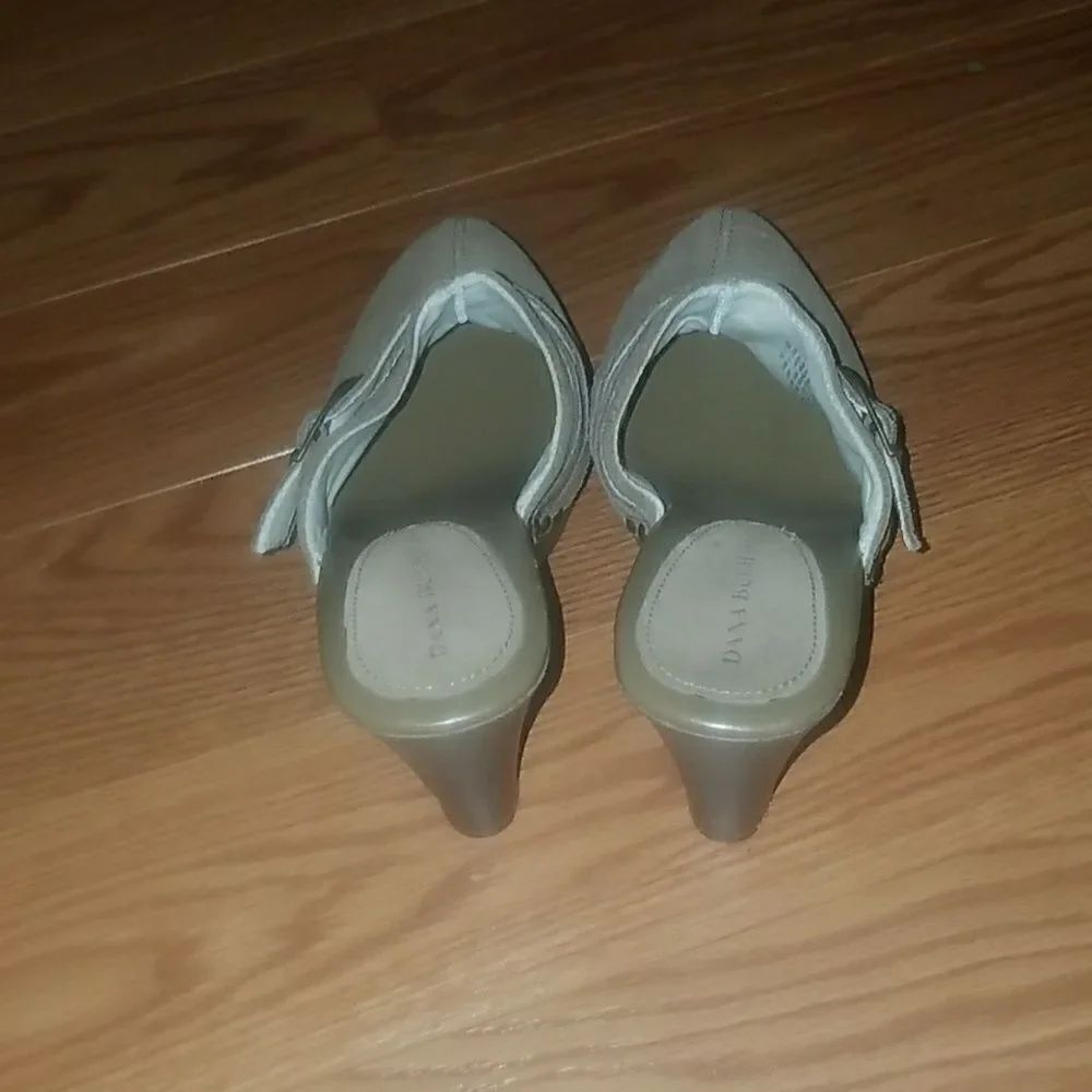 Dana Buchman Mules Size 6 EUC - Picture 3 of 5